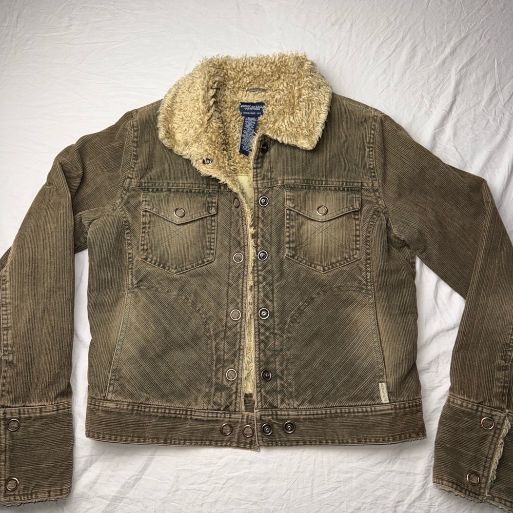 Y2K‎ American Eagle Outfitters Women’s brown corduroy sherpa jacket Medium